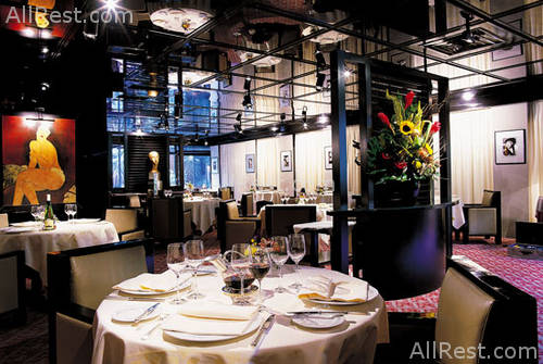 Hotel Le Meridien Montparnasse 10